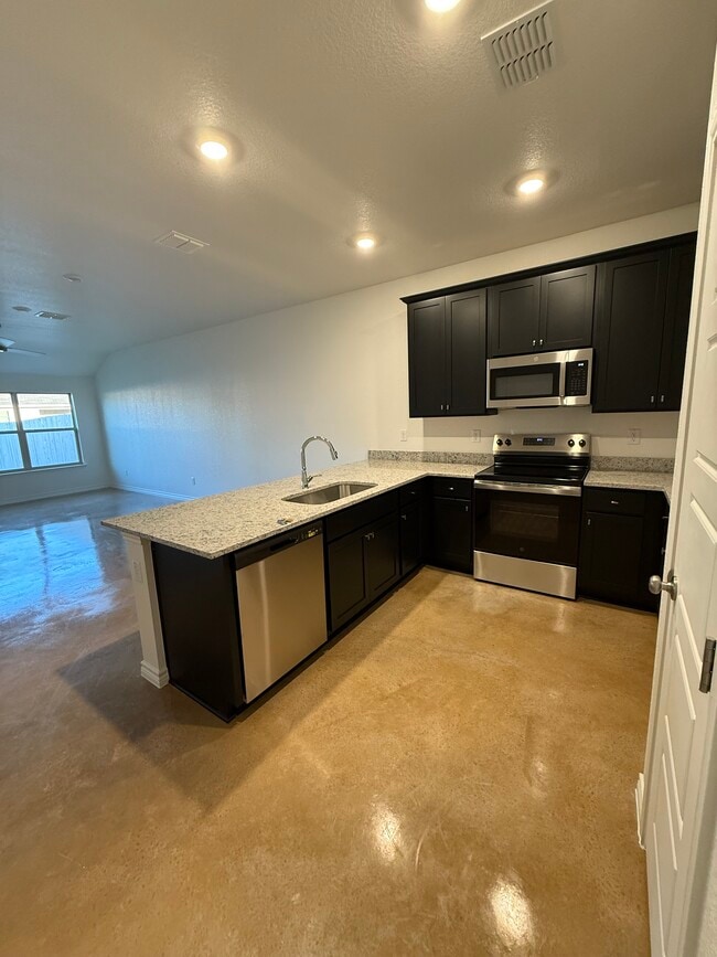 1165 Lindsey Dr, Unit B in Copperas Cove, TX - Building Photo - Building Photo