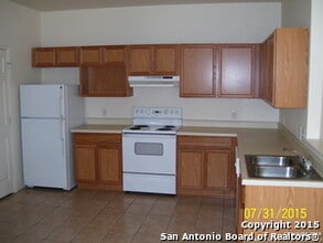 5040 Anacacho St in San Antonio, TX - Building Photo - Building Photo