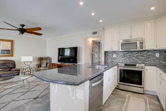 510 Flanders K in Delray Beach, FL - Building Photo - Building Photo