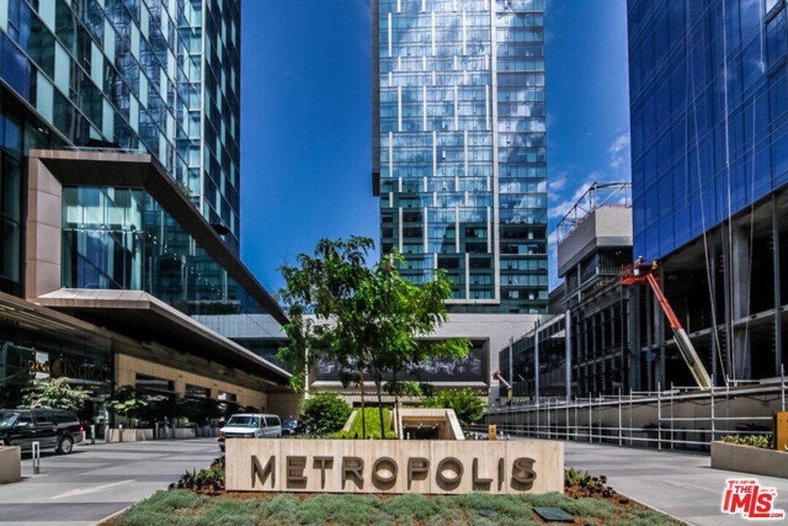 889 Francisco St, Unit 905 in Los Angeles, CA - Building Photo