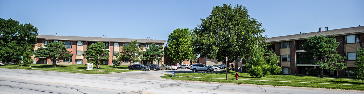 Argosy Apartments Photo