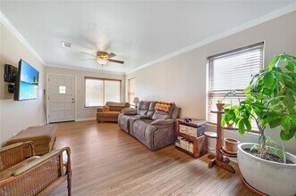 10204 McCree Rd in Dallas, TX - Building Photo - Building Photo