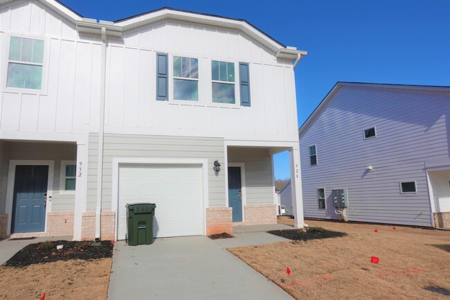 604 Millwright Wy in Greer, SC - Foto de edificio - Building Photo