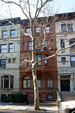 114 W 74th St in New York, NY - Building Photo - Building Photo