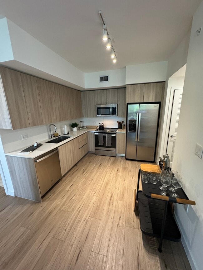 645 W 76th St, Unit A3