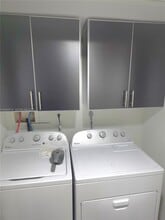 16171 Blatt Blvd in Weston, FL - Foto de edificio - Building Photo