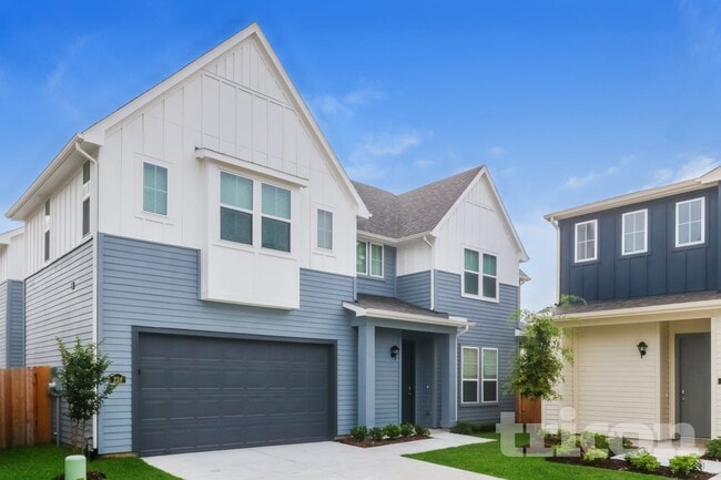 property at 9835 Willow Creek Commerce Dr