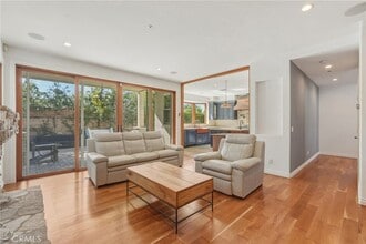 6750 Andover Ln in Los Angeles, CA - Foto de edificio - Building Photo