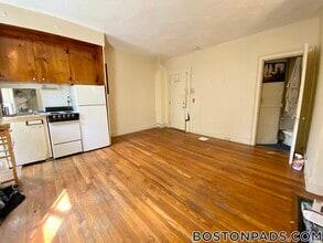 90 Myrtle St in Boston, MA - Building Photo - Building Photo