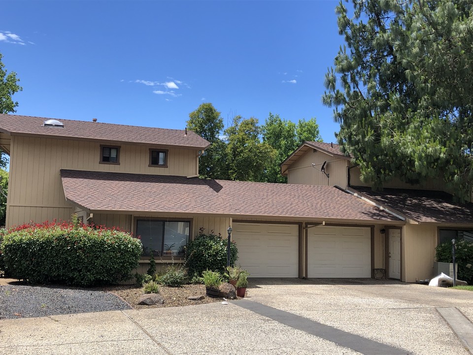 2805-2811 Morseman Ave in Chico, CA - Building Photo