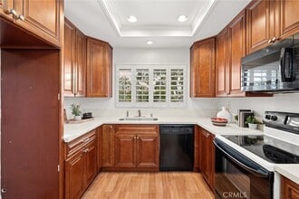 127 Huntington, Unit 257 in Irvine, CA - Building Photo - Building Photo