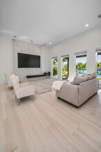 755 116th Ave in Treasure Island, FL - Building Photo - Building Photo