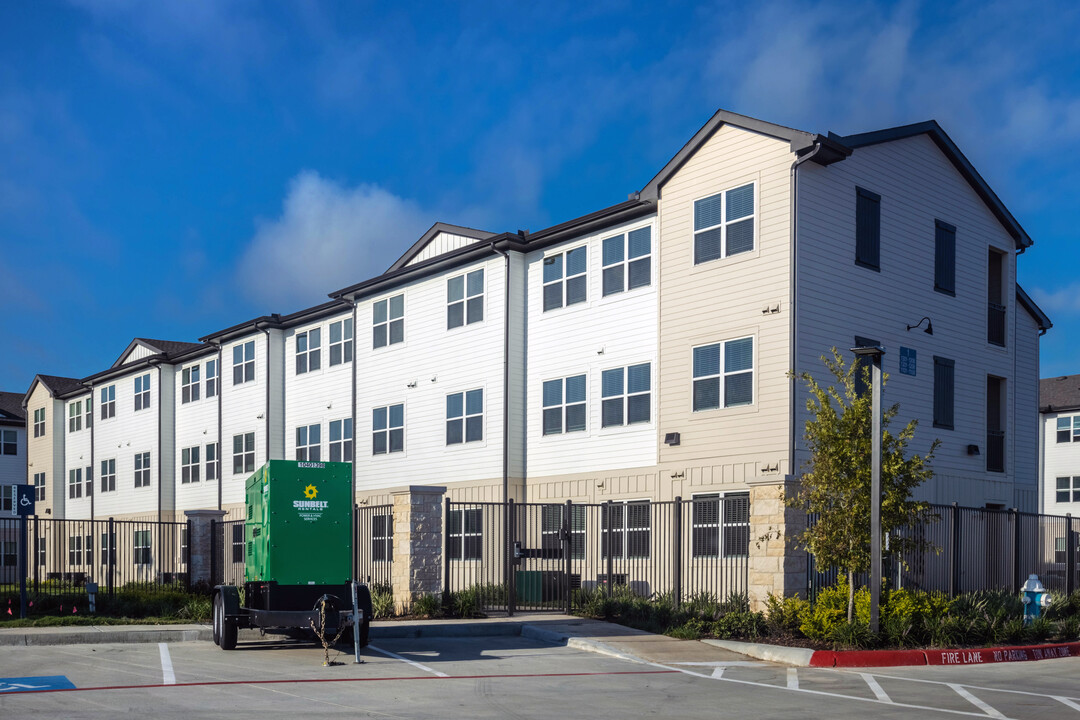 The Standard at Copperfield in Houston, TX - Building Photo