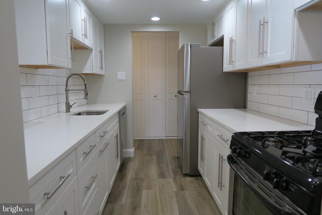 249 Drummers Ln, Unit 249 Photo