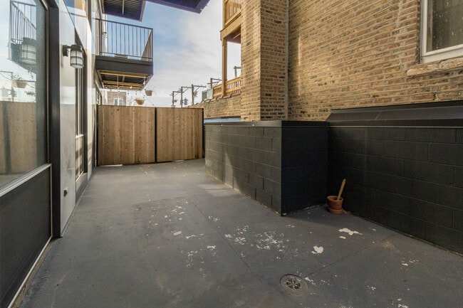 1554 N Talman Ave in Chicago, IL - Building Photo - Building Photo