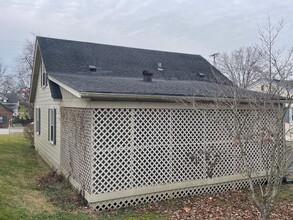153 Eminence Ave in Harrodsburg, KY - Foto de edificio - Building Photo