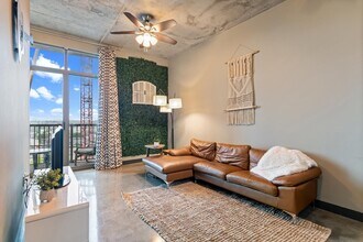 1510 Demonbreun St, Unit 706 in Nashville, TN - Building Photo - Building Photo