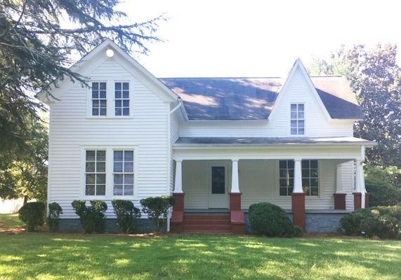 1361 Ruth Jackson Rd in Bogart, GA - Building Photo