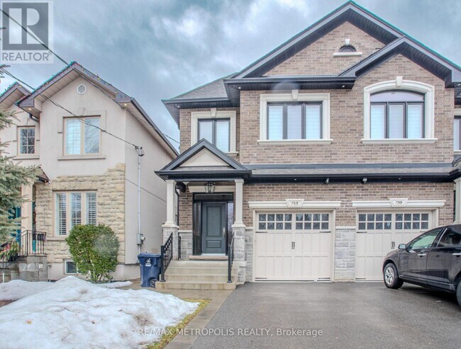 79A Laburnham Ave in Toronto, ON - Building Photo - Building Photo