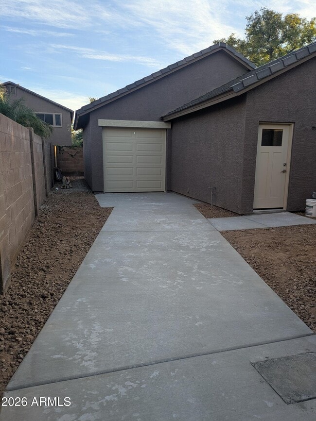 14339 W Desert Hills Dr in Surprise, AZ - Building Photo - Building Photo