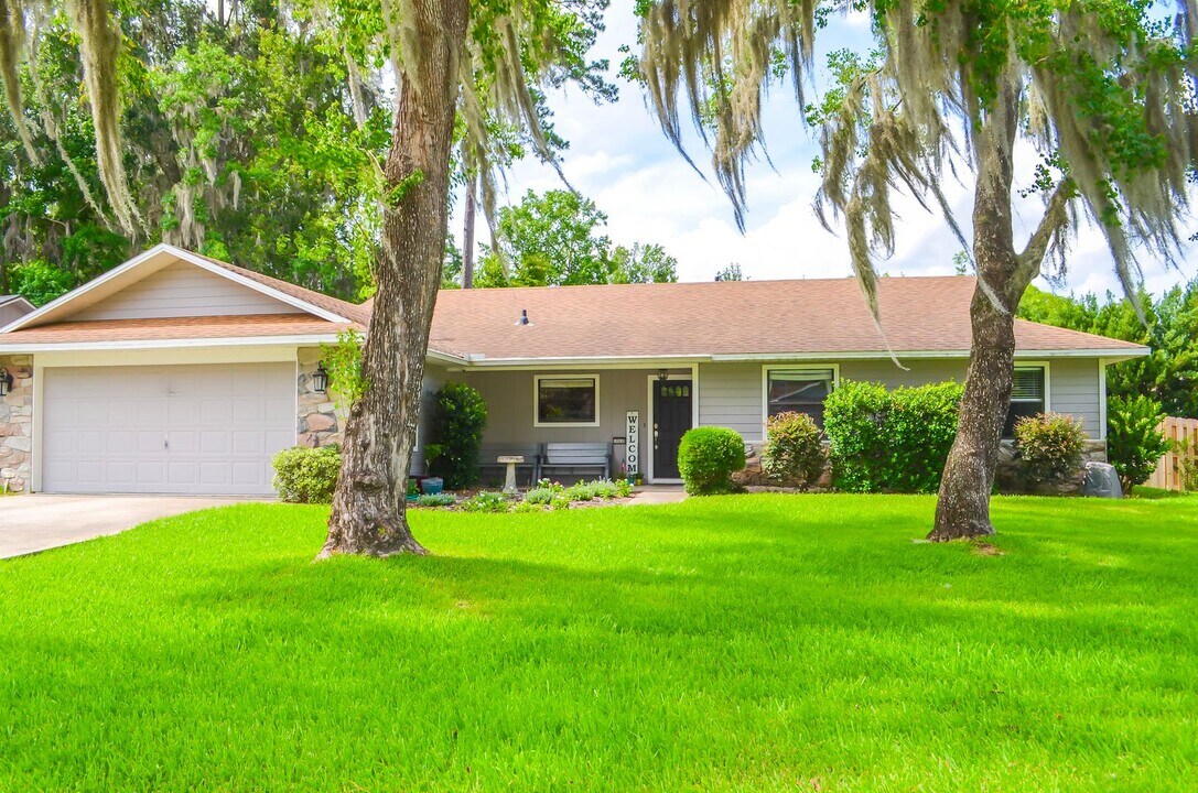 10930 NW 35th Pl in Gainesville, FL - Building Photo