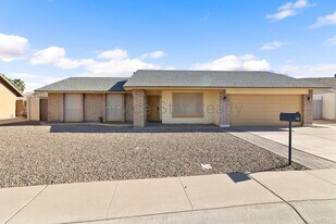 713 W Alamo Dr in Chandler, AZ - Building Photo