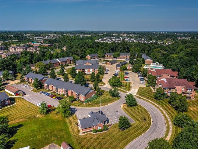 Sky Harbor Apartments in Burlington, KY - Foto de edificio - Building Photo