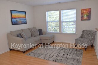 1125 Lady Ashley Dr in Chesapeake, VA - Building Photo - Building Photo