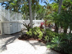 1872 NE 46th St in Fort Lauderdale, FL - Building Photo - Building Photo