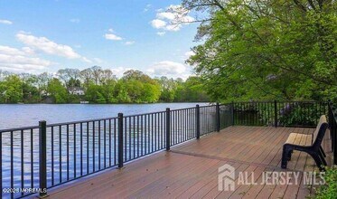 3 Eastport Ct in Red Bank, NJ - Building Photo - Building Photo