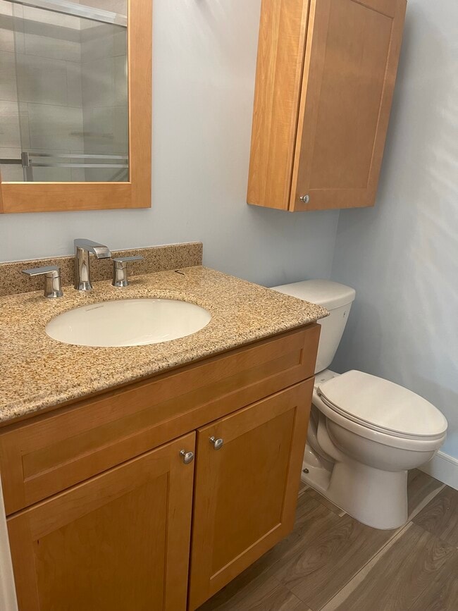23930 Los Codona Ave, Unit 106 in Torrance, CA - Building Photo - Building Photo
