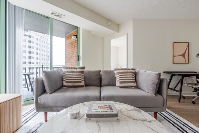 4650 Washington Blvd in Arlington, VA - Building Photo - Building Photo