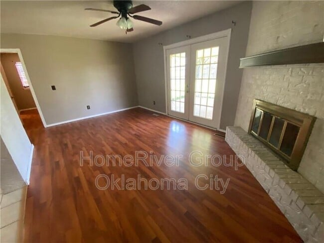1029 Cambridge Dr in Yukon, OK - Building Photo - Building Photo