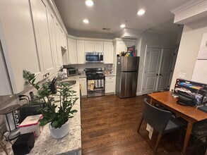 244 Paris St, Unit 1 in Boston, MA - Building Photo - Building Photo