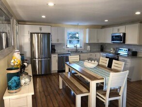 71 Crosspatch Rd in Charlestown, RI - Building Photo - Building Photo