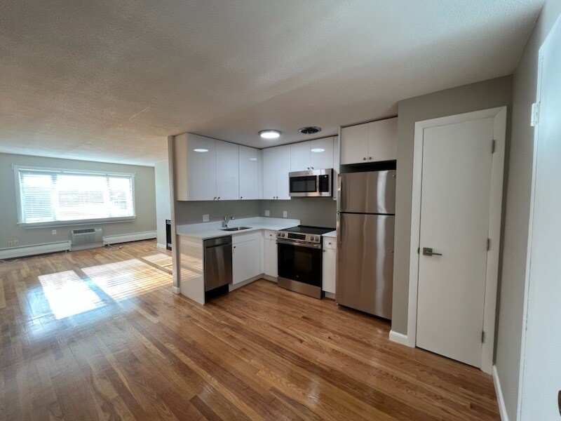 50 Evergreen St, Unit #11 in Boston, MA - Foto de edificio
