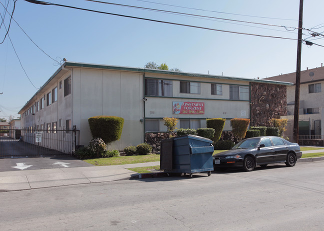 Cornuta Apartments in Bellflower, CA - Building Photo - Building Photo