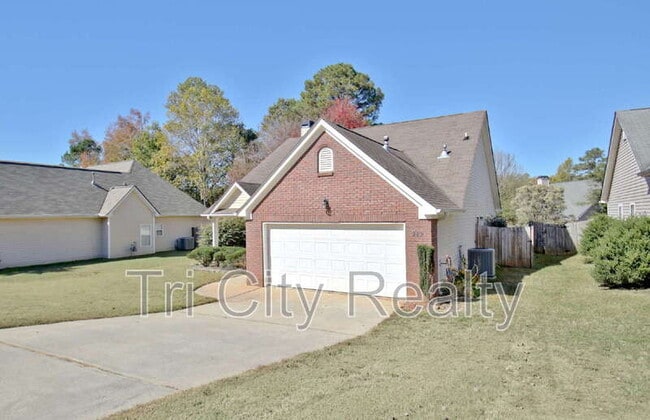 289 Baldwin Ct in Newnan, GA - Building Photo - Building Photo