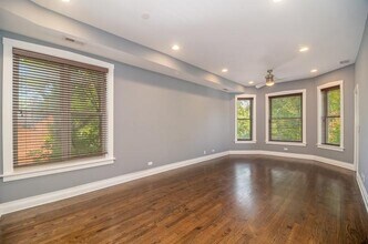 1224 N Washtenaw Ave, Unit 2 in Chicago, IL - Building Photo - Building Photo