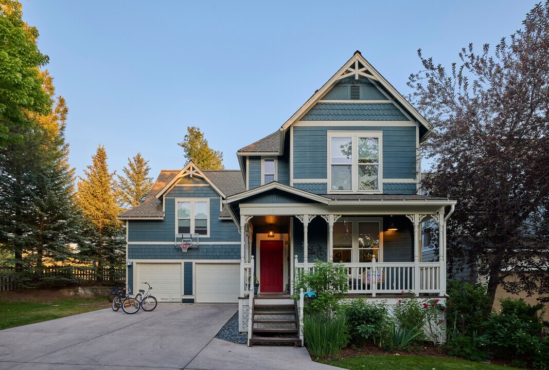 38 Ferguson Dr in Carbondale, CO - Building Photo