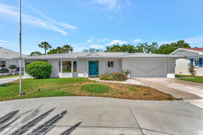 305 Bernard Ave in Sarasota, FL - Building Photo - Building Photo