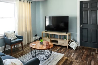 4034 Bailey Ave, Unit Upper in Buffalo, NY - Foto de edificio - Building Photo