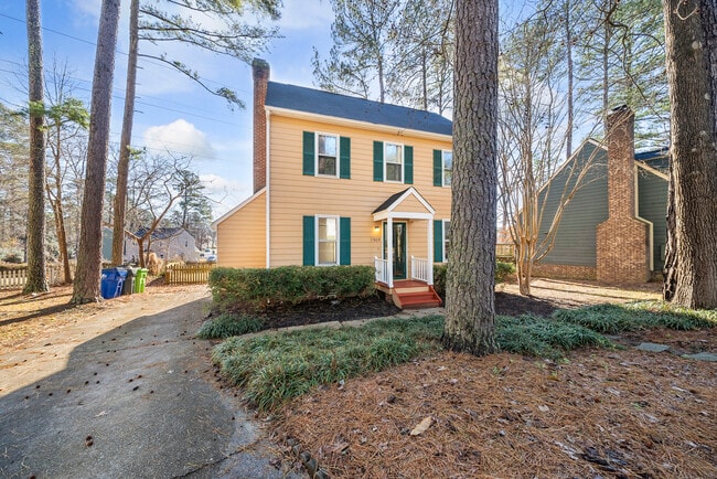 7404 N Thorncliff Pl in Raleigh, NC - Building Photo - Building Photo