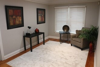 2215 Hermann Dr in Houston, TX - Building Photo - Building Photo