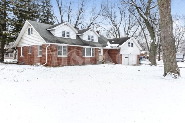 2524 Golfview Dr in Joliet, IL - Building Photo - Building Photo