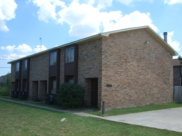 1737 JADE Ave in Baton Rouge, LA - Building Photo