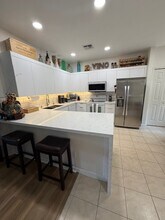 4291 Avian Ave in Ft. Myers, FL - Foto de edificio - Building Photo