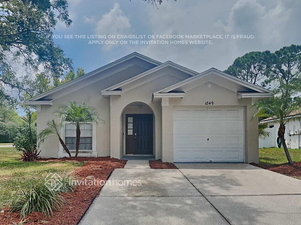 1849 Coyote Pl in Brandon, FL - Foto de edificio