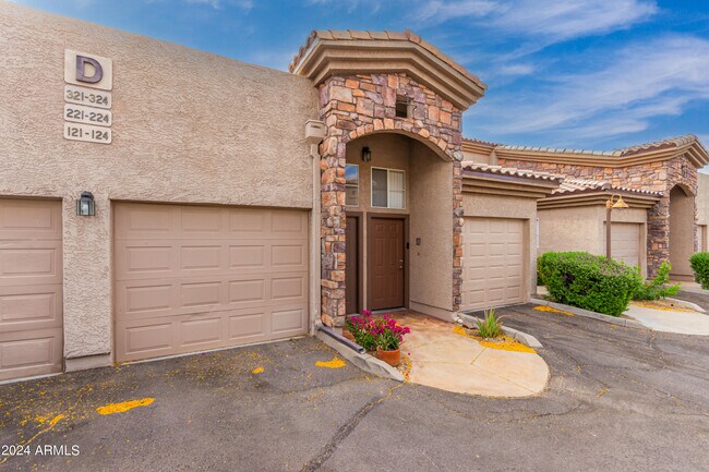 13700 N Fountain Hills Blvd in Fountain Hills, AZ - Building Photo - Building Photo