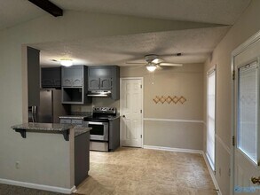 300 N Oxford Cir in Meridianville, AL - Building Photo - Building Photo